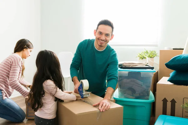 Portrait Latin Young Man Putting Adhesive Tape Some Boxes Family — Stock Photo, Image