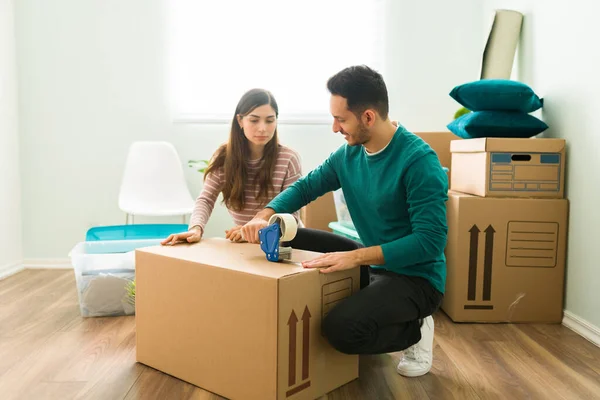 Good Looking Man Pretty Woman Putting Tape Cardboard Box Couple — Stock Photo, Image