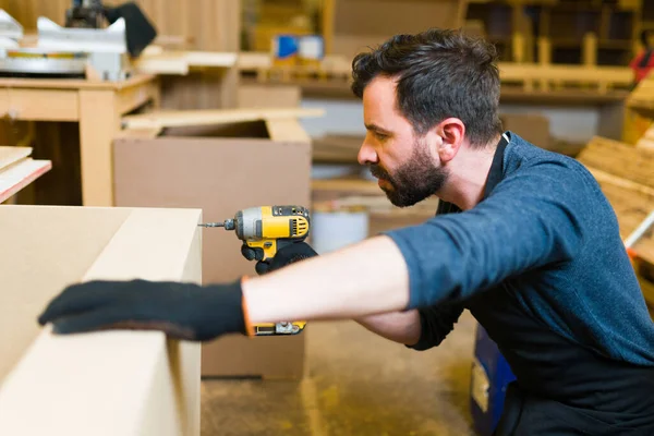 Hispanic Man His 30S Protective Gloves Drilling Screw Piece Furniture — Stock Photo, Image