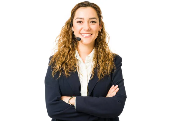 Retrato Una Joven Profesional Sonriendo Trabajando Como Vendedora Mujer Hispana — Foto de Stock