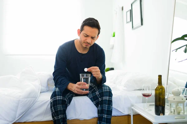 Attractive Man Pain Take Effervescent Pills Water His Hangover Sick — Stock Photo, Image