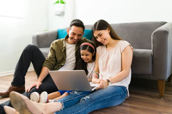 Hispanic Family Calling Video Call Friends Happy Mom Dad Daughter — Stock Photo, Image