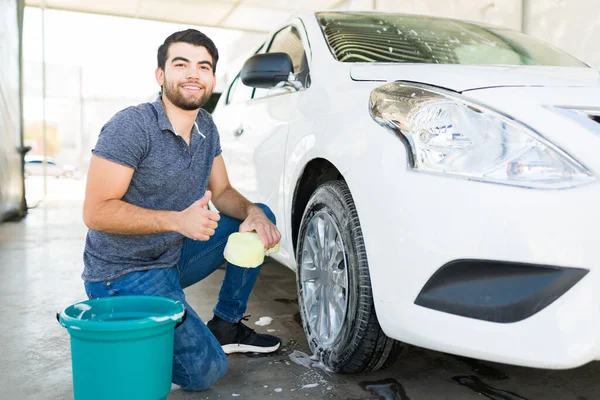 Hispanic Man His 20S Making Thumbs Feeling Proud Washing His — Stock Photo, Image