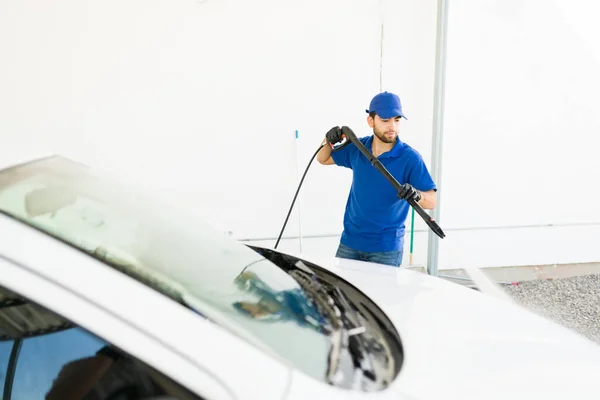 Cleaning Vehicle Customer Car Wash Young Man Employee Finishing Auto — Stock Photo, Image