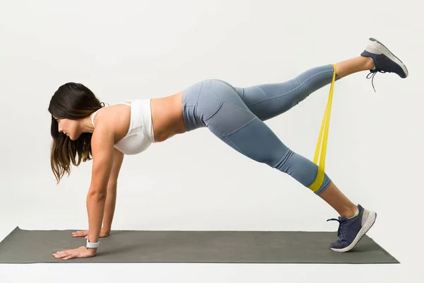 Gran Rutina Ejercicio Entrenamiento Joven Atleta Femenina Con Cuerpo Tonificado — Foto de Stock