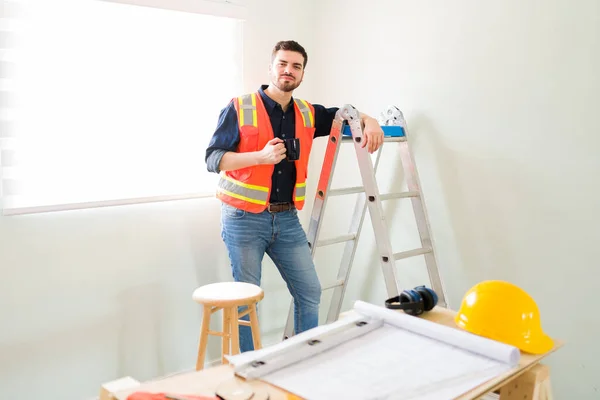 Taking Break Work Attractive Engineer Reflective Vest Resting While Drinking — Zdjęcie stockowe