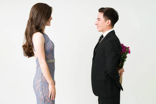 Romantic Young Man Surprising His Beautiful Girlfriend Flower Bouquet Anniversary — Stock Photo, Image