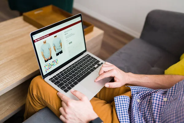 Adult Man Doing Online Shopping Leisure Day Home Young Man — Stock Photo, Image