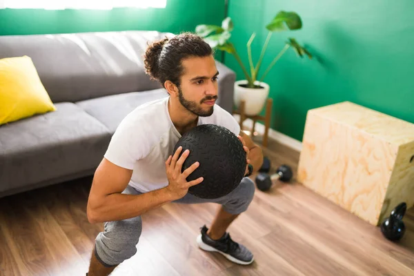 Beau Jeune Homme Qui Fait Des Squats Travailler Ses Muscles — Photo