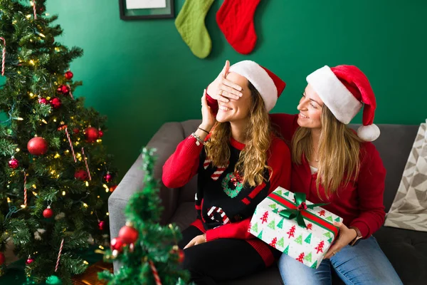 Don Open Your Eyes Lgbtq Young Women Covering Eyes Her — Stock Photo, Image