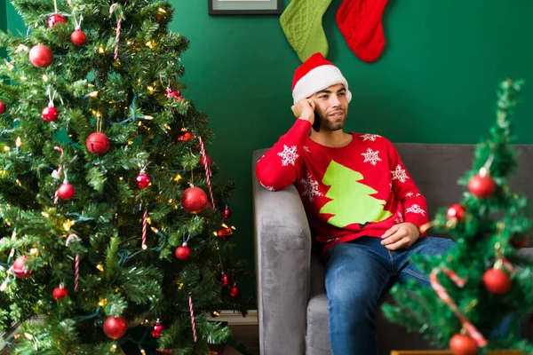 Hispanic Young Man Talking Phone Friends Waiting Arrival His Family — Stock Photo, Image