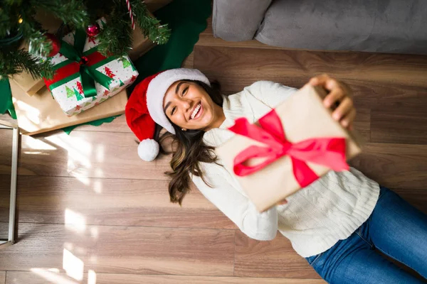 Portrait Good Looking Woman Looking Camera While Giving Christmas Present — Stock Photo, Image