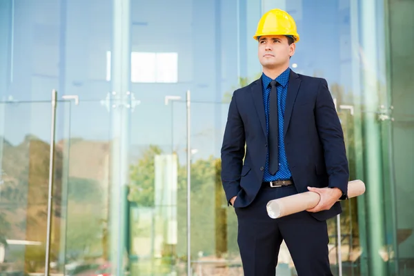 Architect supervising construction project — Stock Photo, Image