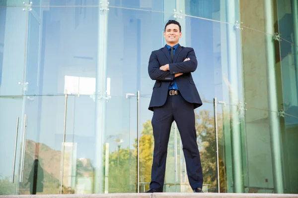 Businessman with crossed arms — Stock Photo, Image