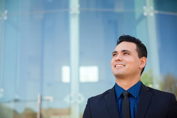 Confident Hispanic businessman — Stock Photo, Image