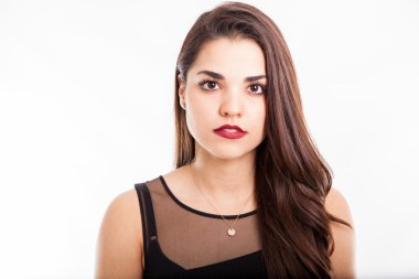 Tüm ciddi seyir kız