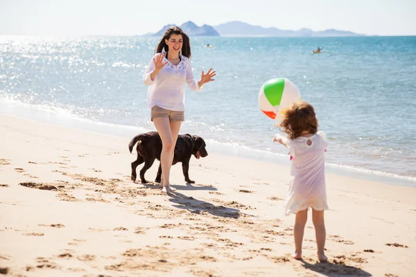 Single mom having fun — Stock Photo, Image