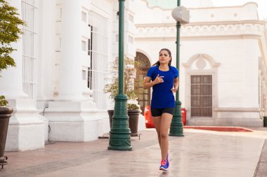 kadın atlet eğitim