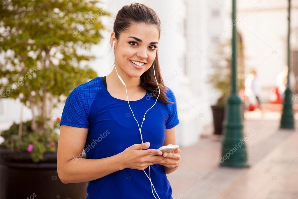 brunette  finding the right playlist