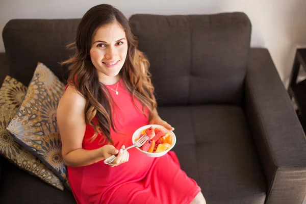 Woman sitting in the living room — Stock Photo, Image