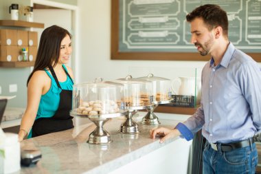 karar vermek bir müşteri için çalışan watiting