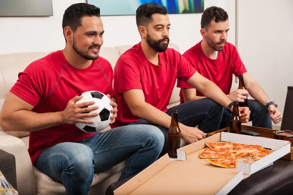 Drei Jungs hängen herum — Stockfoto