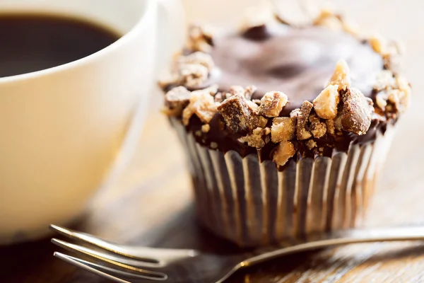 Läcker choklad och kola cupcake — Stockfoto