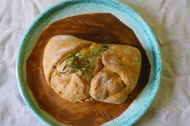 Fırında taze ev yapımı ekmek.