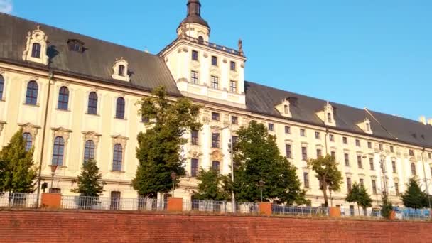 Wroclaw Polen Mei 2021 Bouw Van Oude Universiteit Met Uitzicht — Stockvideo