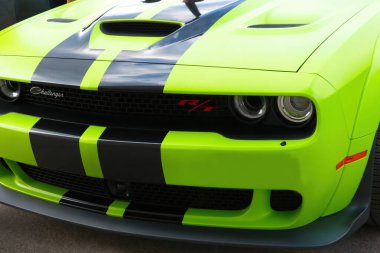 Wroclaw, Polonya, 17 Ağustos 2021: Güçlü kaslı araba Dodge Challenger
