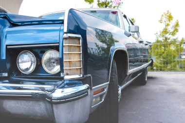 Wroclaw, Polonya, 19 Ağustos 2021 Eski moda Lincoln arabası