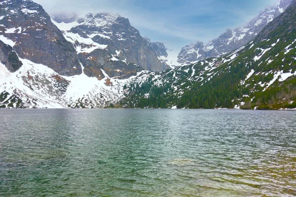 Veduta Delle Piste Innevate Della Montagna Del Lago Autunno — Foto Stock
