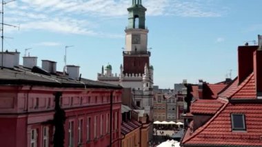 Poznan, Polonya, 2 Ağustos 2021: Şehrin eski kısmının güzel manzarası