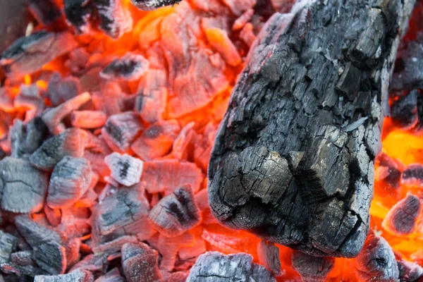 Λιωμένο Κάρβουνο Κοντινό Μπάρμπεκιου — Φωτογραφία Αρχείου