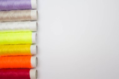 Renkli dikiş ipliği, arkaplan, boşluğu kopyala