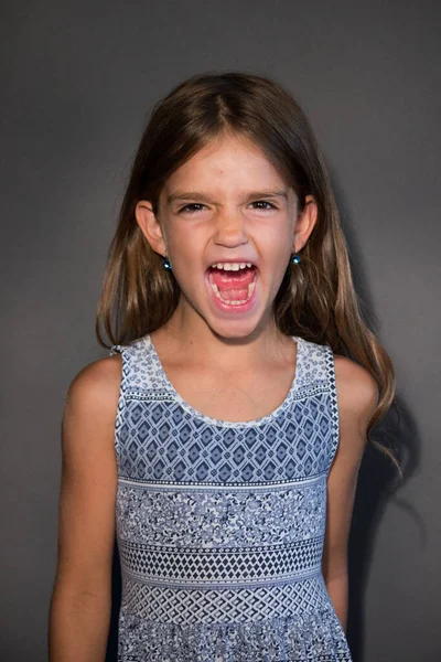 Retrato Irritado Menina Gritando — Fotografia de Stock