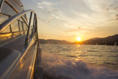 Lüks yat yaz güneşi