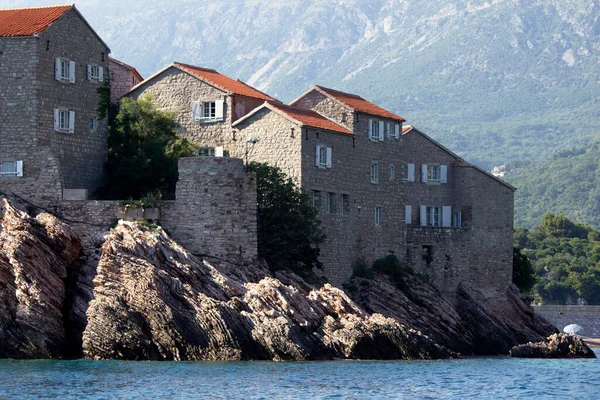 Sveti Stefan Karadağ mimarisi