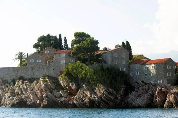 Sveti Stefan Karadağ mimarisi