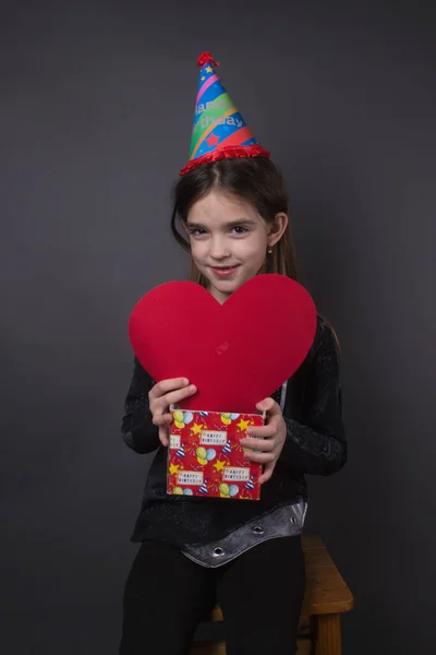 Menina Comemorando Seu Aniversário — Fotografia de Stock