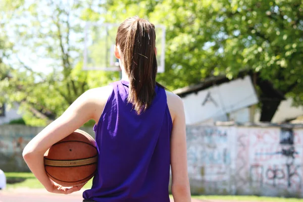 Ritratto Ragazza Pallacanestro Giocatore — Foto Stock