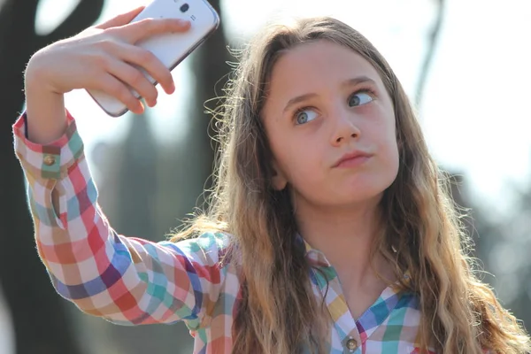 Irrer Selfie Kinderspaß — Stockfoto