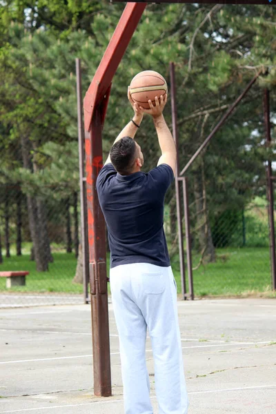 Jovem Jogador Basquete Masculino — Fotografia de Stock