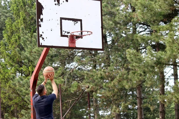 Jovem Jogador Basquete Masculino — Fotografia de Stock