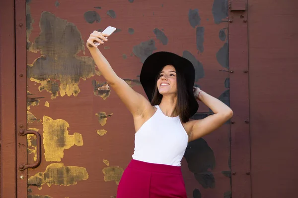 Felicidade Selfie Menina Adolescente — Fotografia de Stock