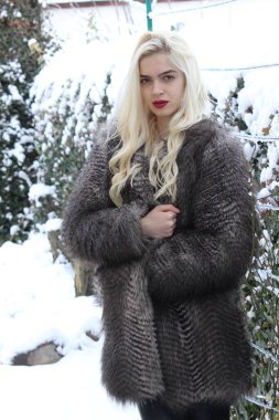 Kadın moda kar mevsimi