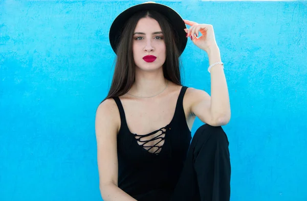 Bayan moda pozu