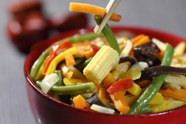 Vegetarian wok with bamboo and corn — Stock Photo, Image