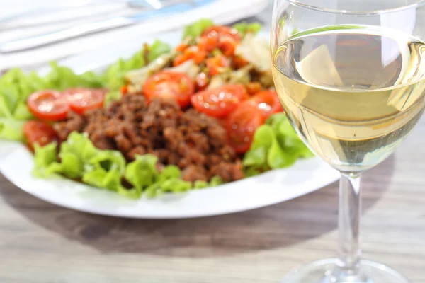 White wine and food background — Stock Photo, Image