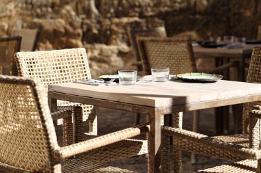 Romantik bir akşam yemeği ve Tablo ayarı